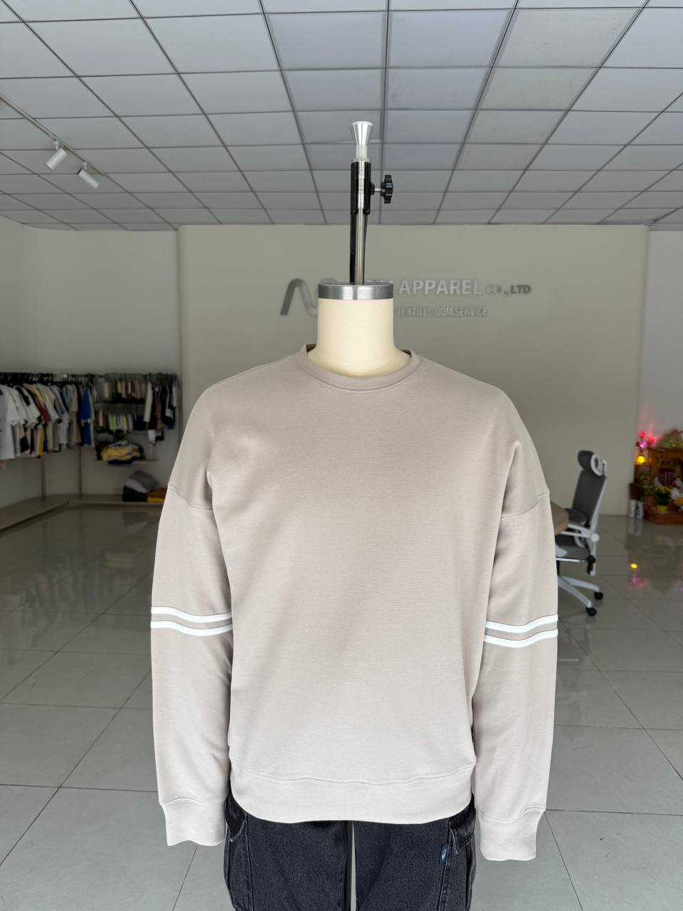 OEM Crewneck Sweatshirt / Cardigan – 320–550gsm Cotton French Terry