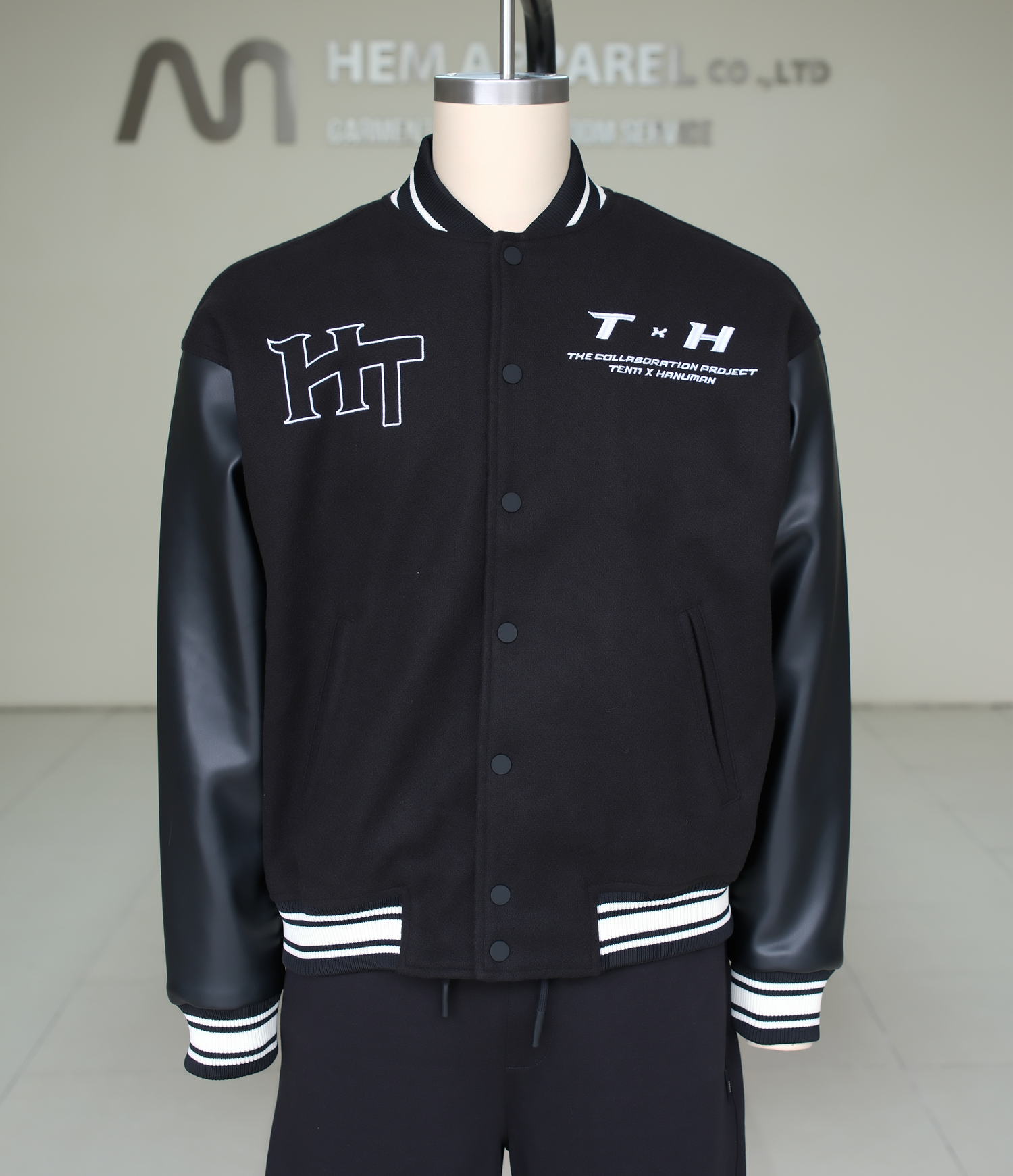 OEM Custom Varsity Jacket – Streetwear Letterman Style with Custom Logos | MOQ 300 pcs